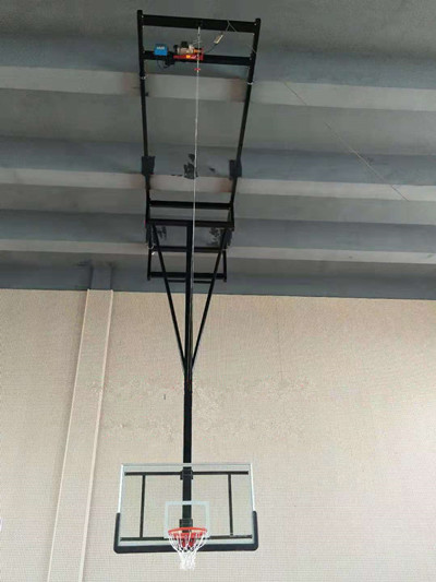 陜西西安最新安裝電動(dòng)懸掛式籃球架案例